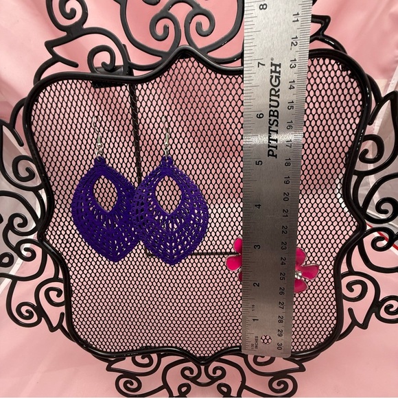 Decorative Metal Earring Organizer – Scrollwork - Vintage Inspired Display - Picture 8 of 8